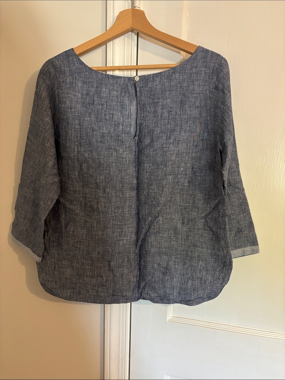 Roller Rabbit Emiko Navy Linen boatneck top - Picture 3 of 4